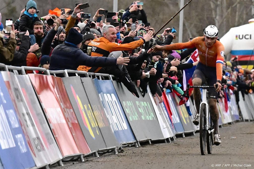 Van der Poel opent seizoen in Milaan-Sanremo