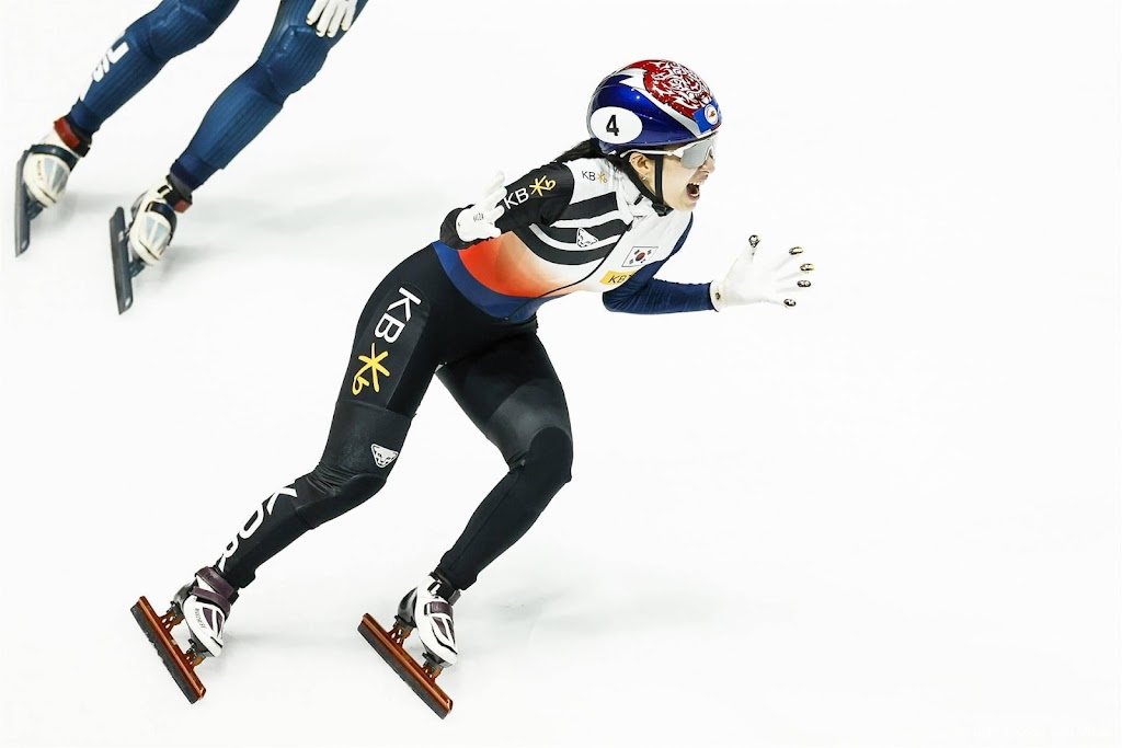 Koreaanse Kim volgt Schulting op als wereldkampioene 1500 meter