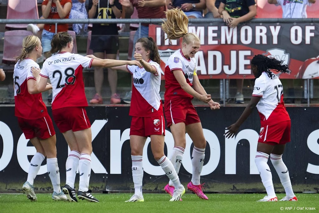 Voetbalsters Ajax verspelen punten bij FC Utrecht