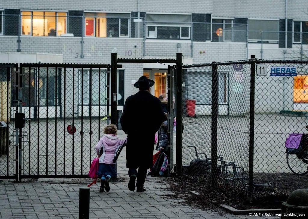 Bestuurder joodse school teleurgesteld na gesprek met Jetten