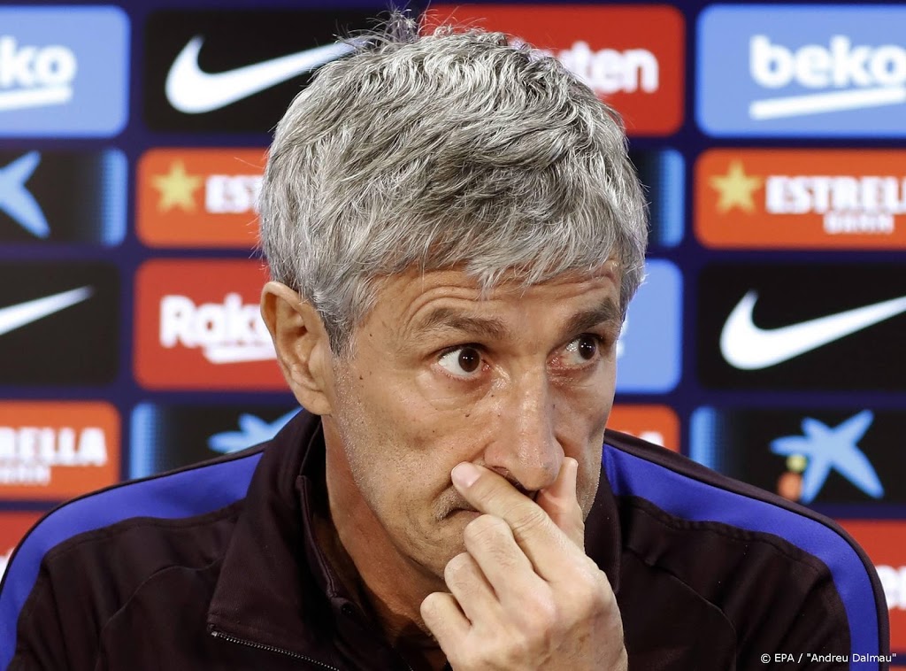 Trainer Barcelona vreest einde van Spaanse voetbalseizoen