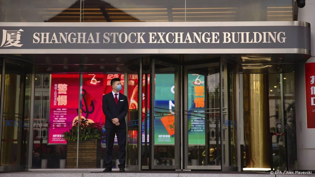 Beurs Shanghai klimt na recordgroei Chinese economie