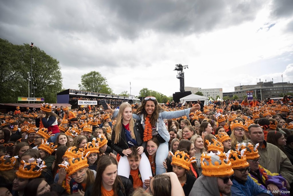 538 waarschuwt voor oplichters die kaarten Oranjefeest aanbieden