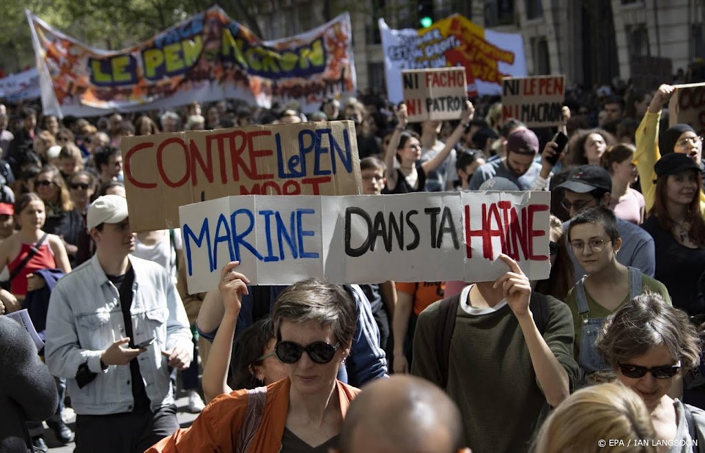 Franse demonstranten tonen afkeer van extreemrechts