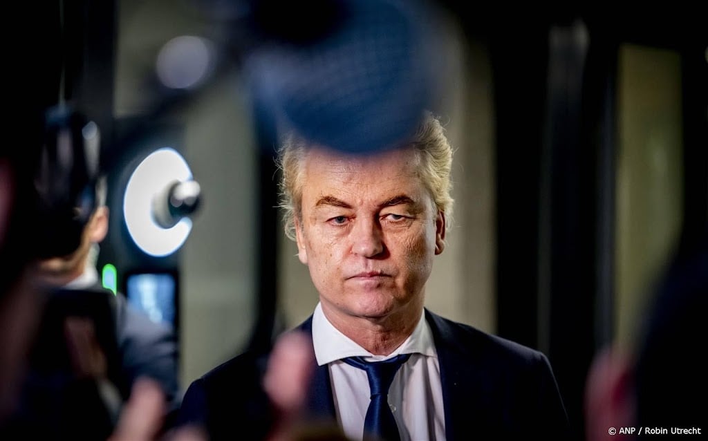 Ik hoop dat het lukt, zegt Wilders na terugkeer aan formatietafel