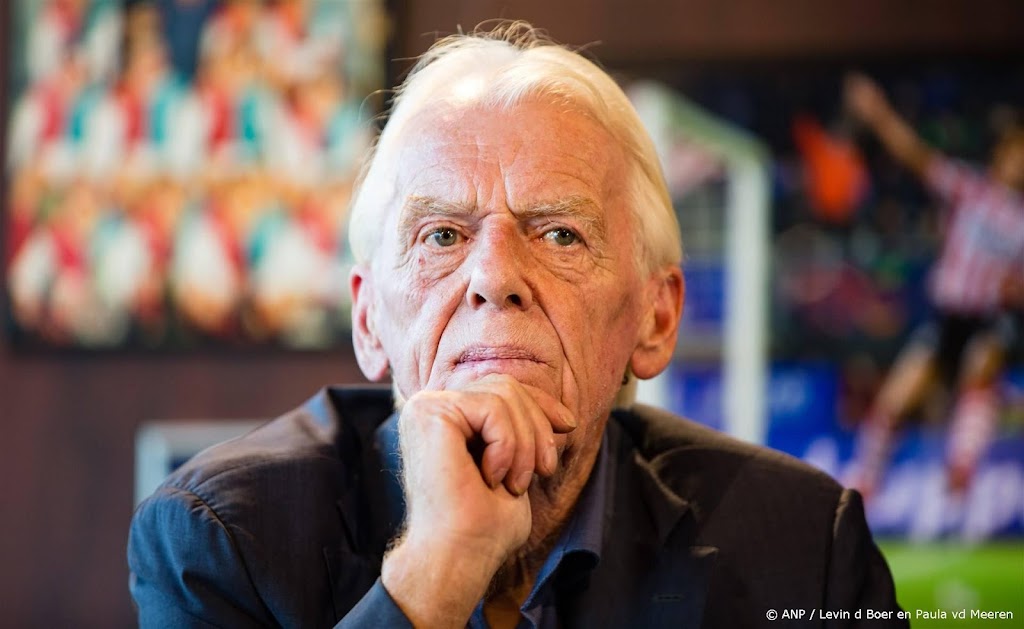 Tientallen fans willen laatste groet aan Beenhakker brengen 
