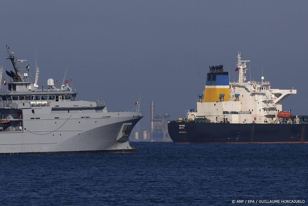 Frankrijk laat tanker van Russische schaduwvloot gaan na betaling