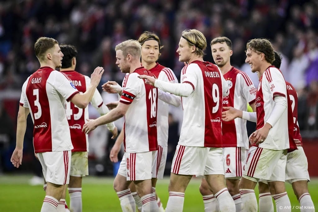 Ajax verliest in oefenduel van FC Twente