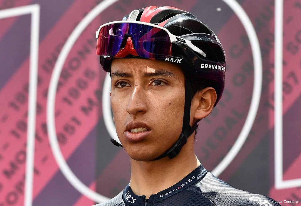 Wielrenner Bernal wint negende Giro-etappe en grijpt de leiding