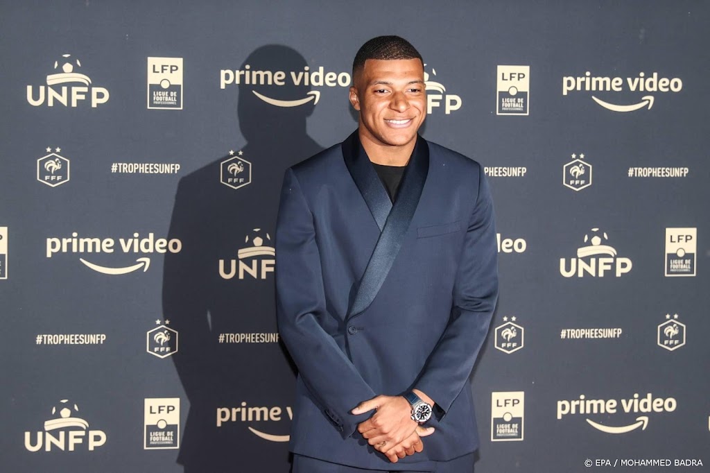 Mbappé voor derde keer op rij beste voetballer in Frankrijk