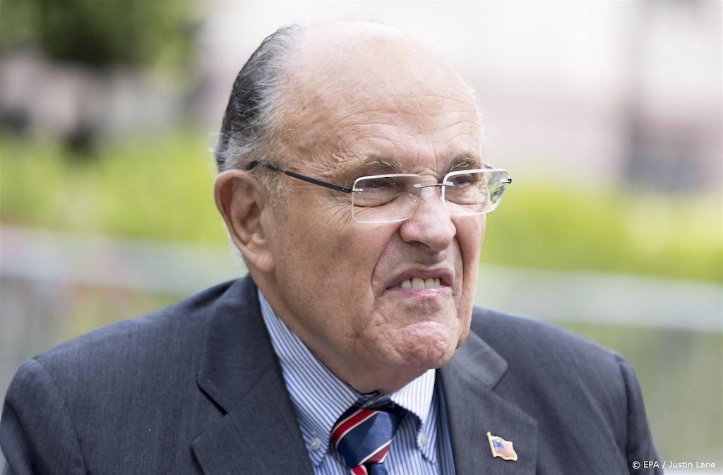 Voormalig medewerkster klaagt Rudy Giuliani aan om aanranding