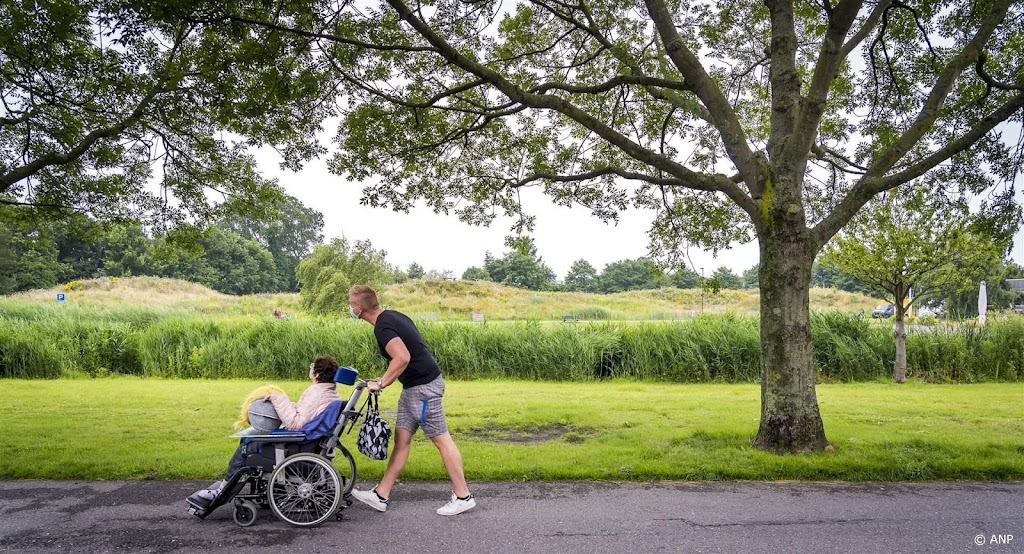 Gehandicaptenzorg mist aandacht en hekelt bezuinigingen