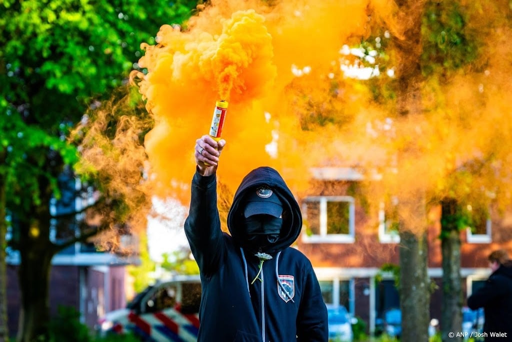 Protesten in veel steden, ook tegengeluiden