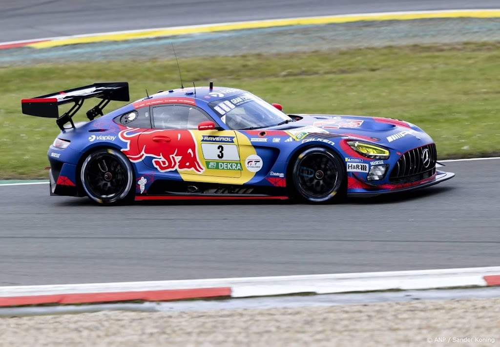 Team Verstappen is begonnen aan de 24 uur van de Nürburgring  