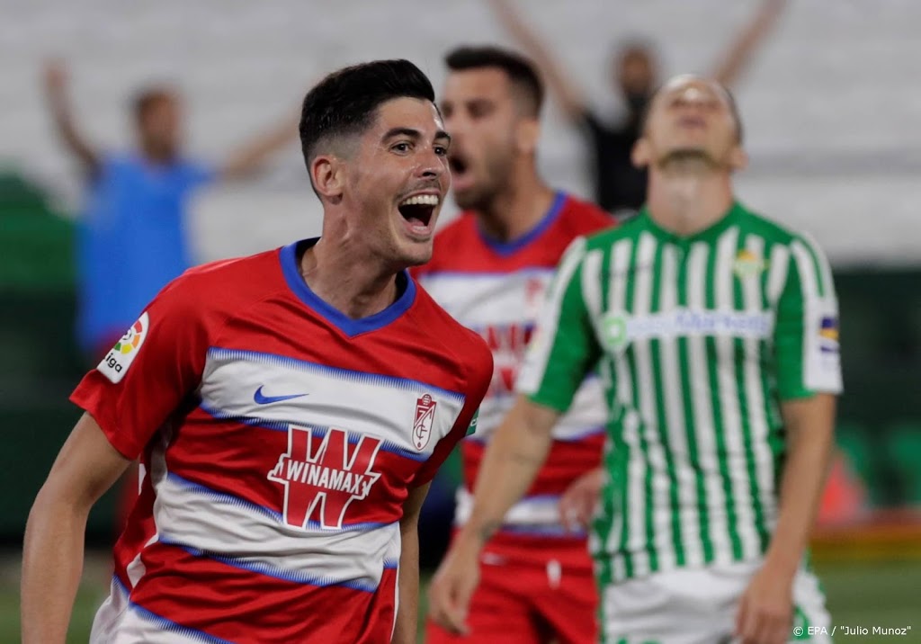 Real Betis en Granada spelen gelijk na doelpuntrijke slotfase