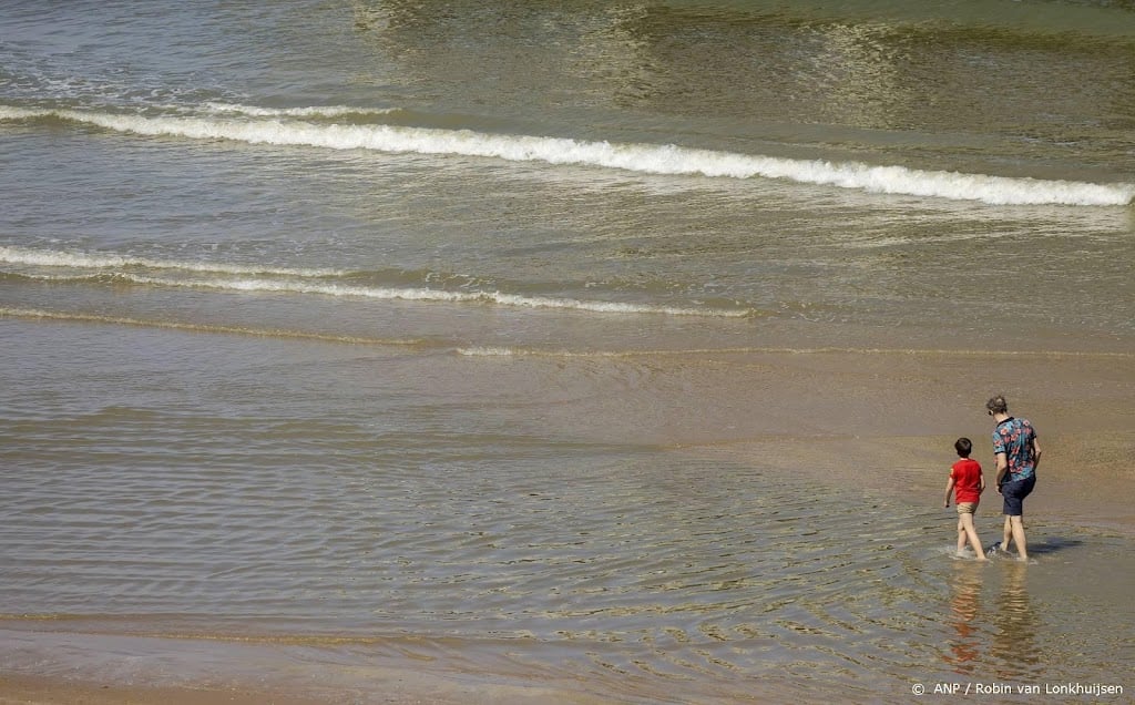 KNRM waarschuwt: spring tijdens warmte niet zomaar het water in