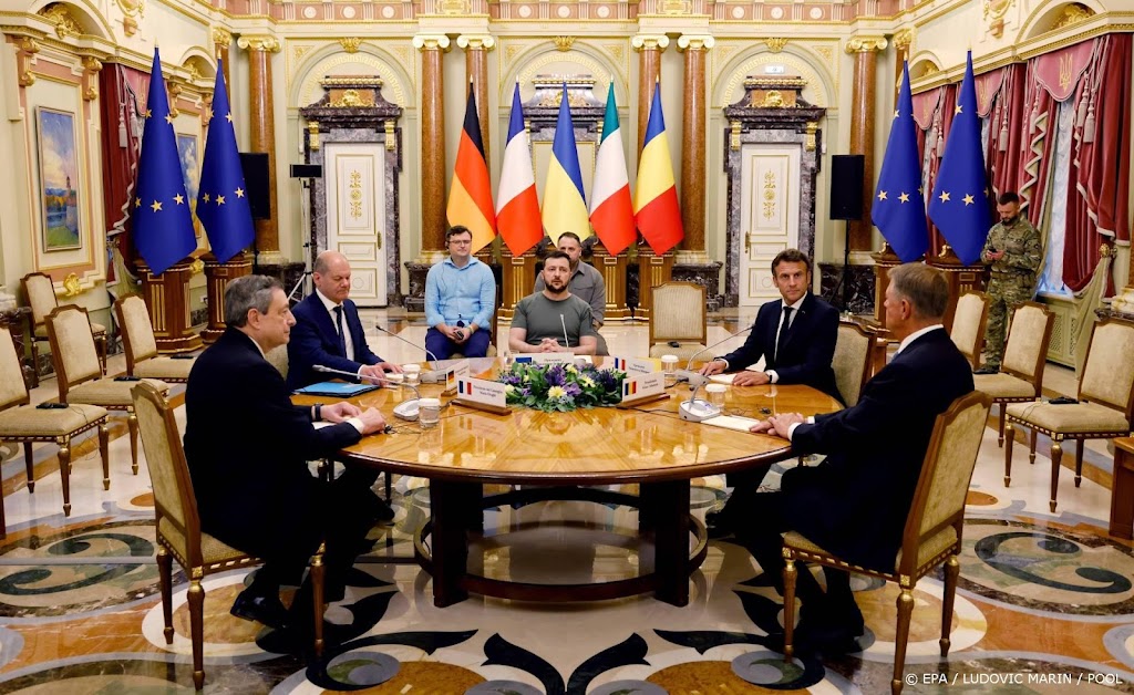 Zelenski bedankt Europese leiders voor solidariteitsbezoek Kiev