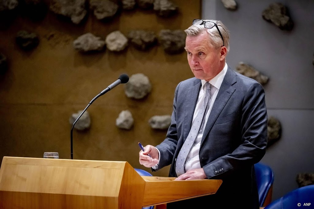 Van der Burg zoekt nog 700 opvangplekken asielzoekers voor 1 juli