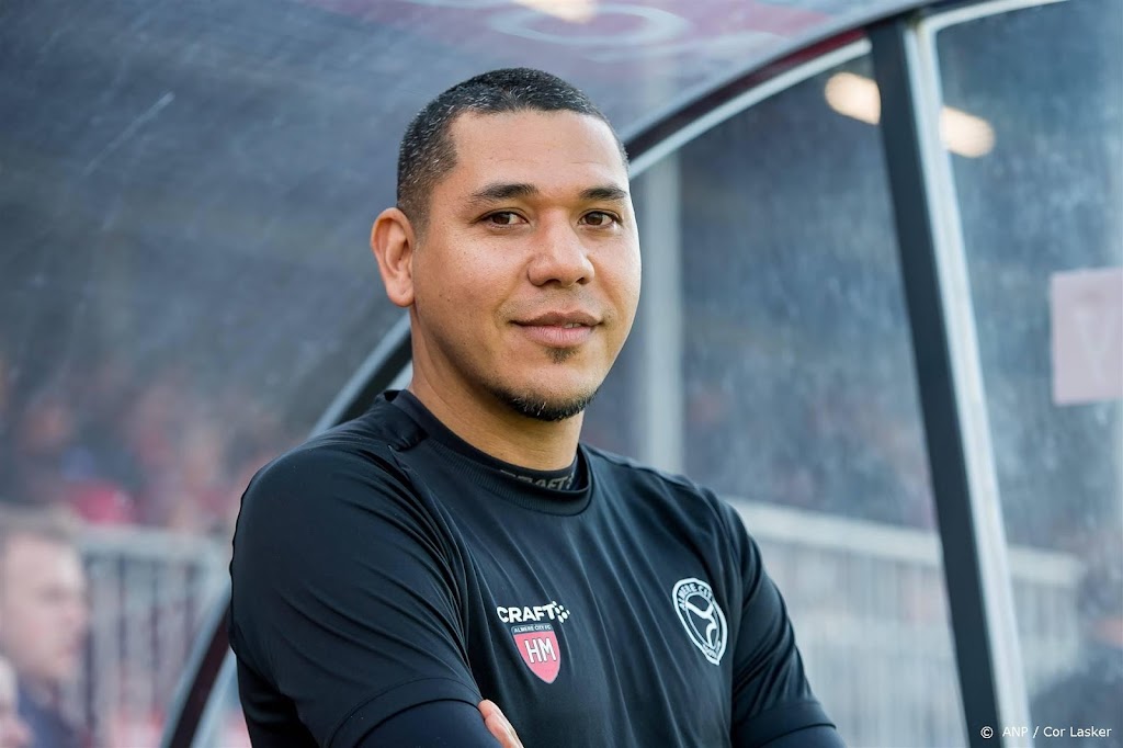 Oud-speler Maduro tekent als assistent-trainer bij Ajax 