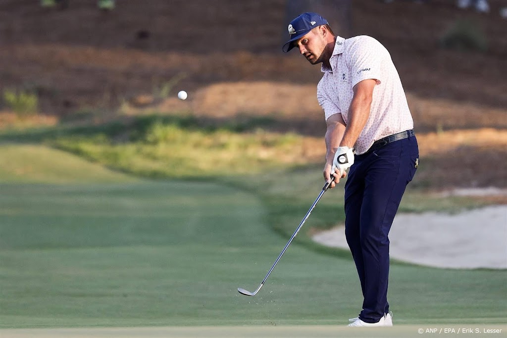 Oud-winnaar DeChambeau neemt de leiding op US Open golf