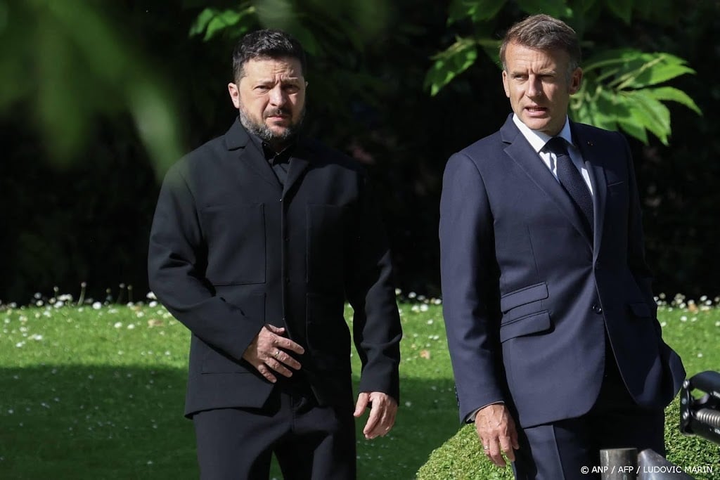 Zelensky aangekomen in Évian voor G7-top