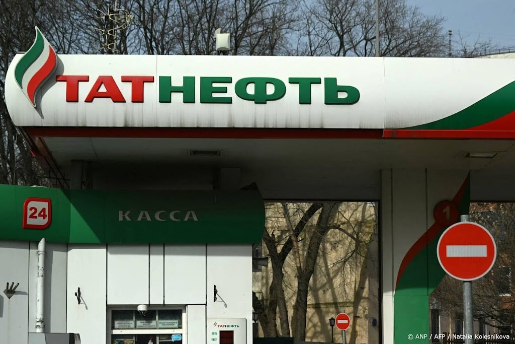 Russisch olieconcern beperkt benzineverkoop, meldt Interfax