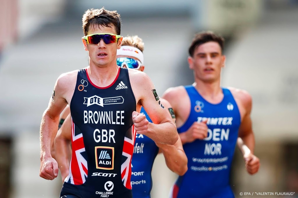 Geïmproviseerde triatlonwedstrijd met toppers in Rotterdam