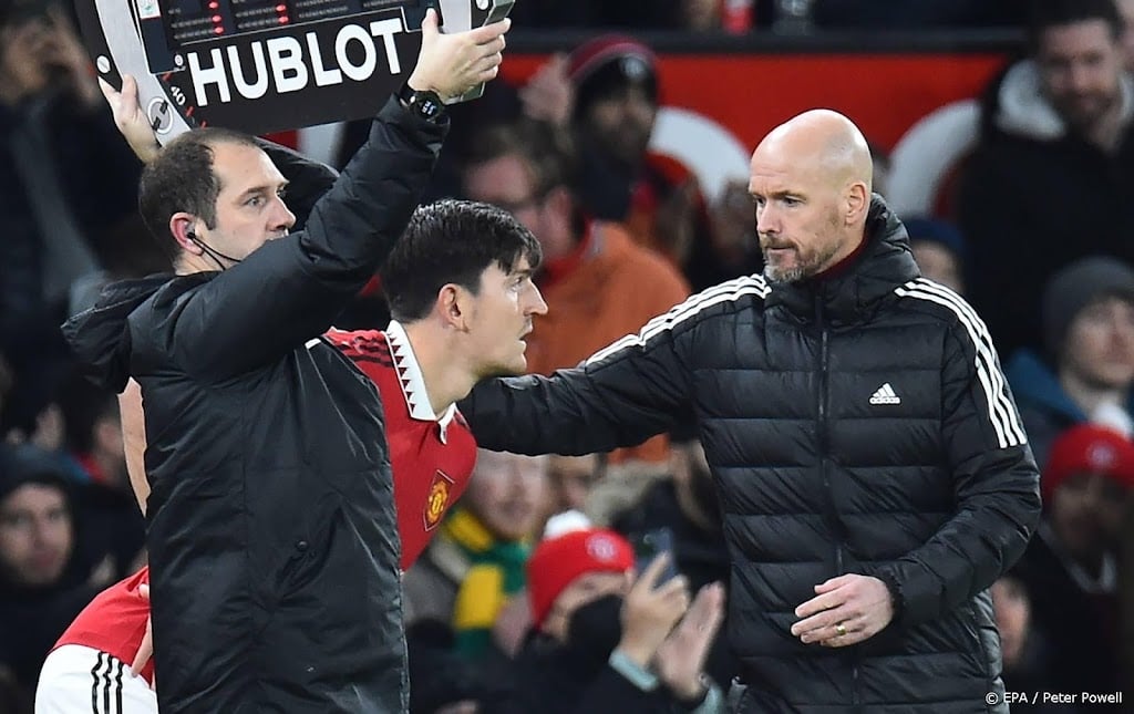 United-trainer Ten Hag ontneemt Maguire aanvoerdersband 