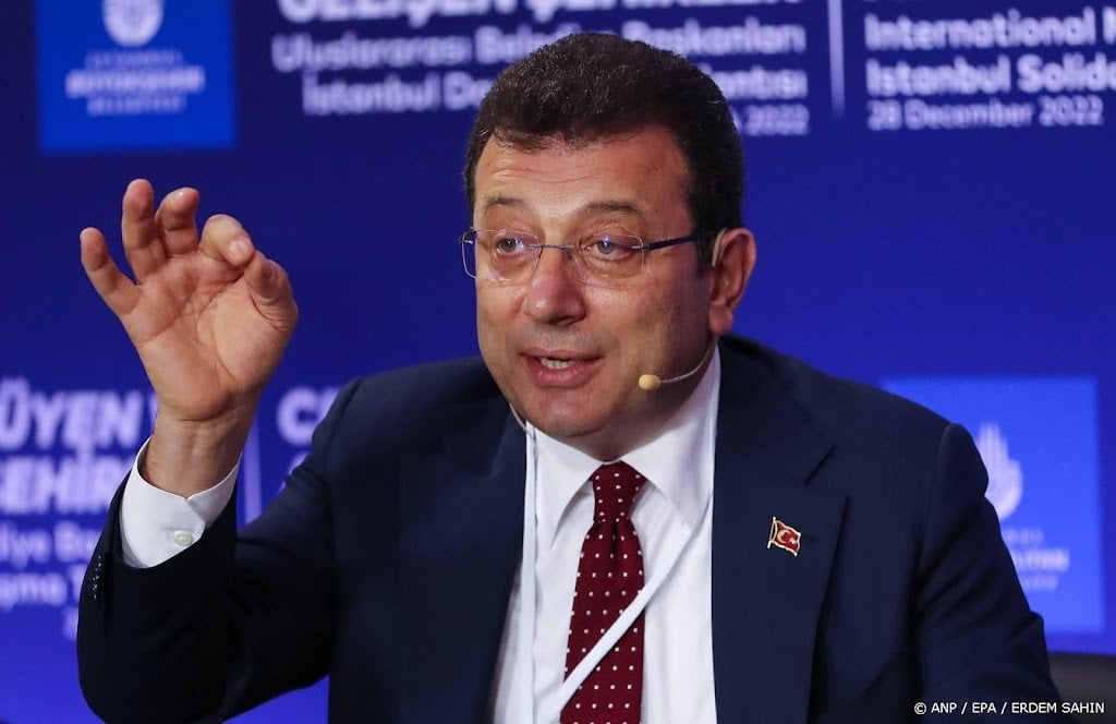 1 jaar en 8 maanden celstraf voor gevangen burgemeester Istanbul