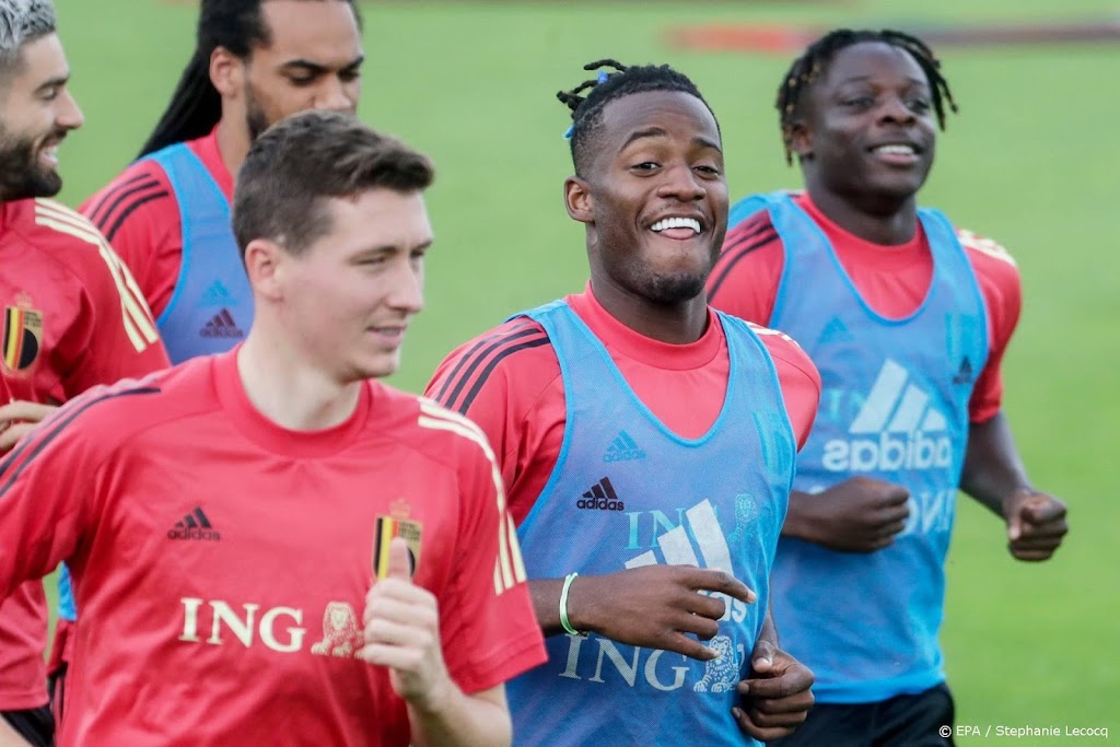 Belgische spits Batshuayi lonkt naar de 'Zwarte Adelaars'