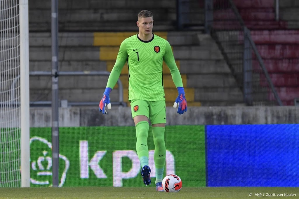 Doelman Scherpen op huurbasis naar Vitesse