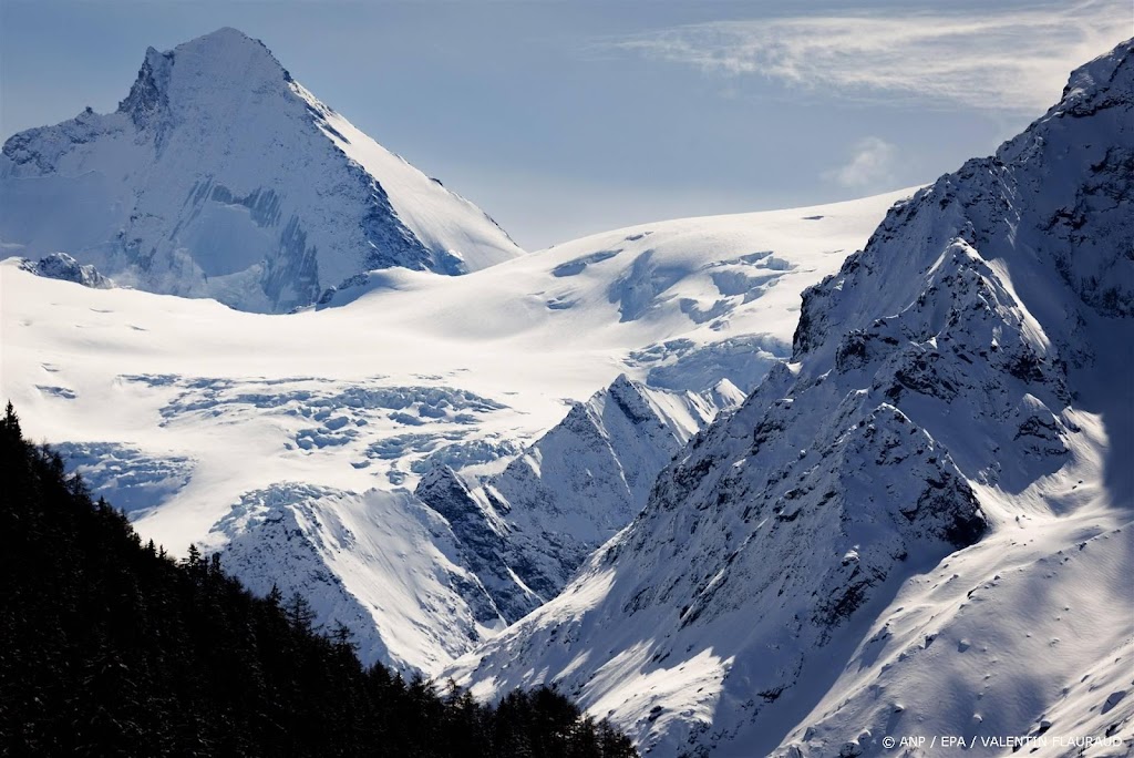 Bergbeklimmers dood na val van ruim duizend meter van Matterhorn