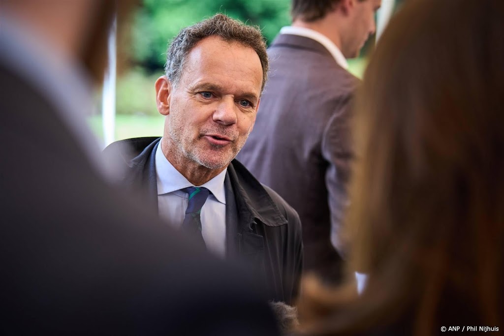 Veldkamp (Buitenlandse Zaken) veroordeelt geweld kolonisten