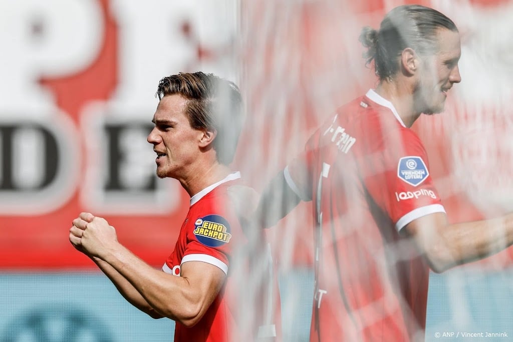 FC Twente verslaat PEC Zwolle en heeft eerste punten binnen