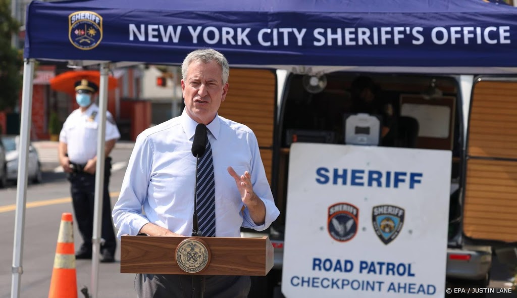 Burgemeester New York met onbetaald verlof vanwege budgetprobleem