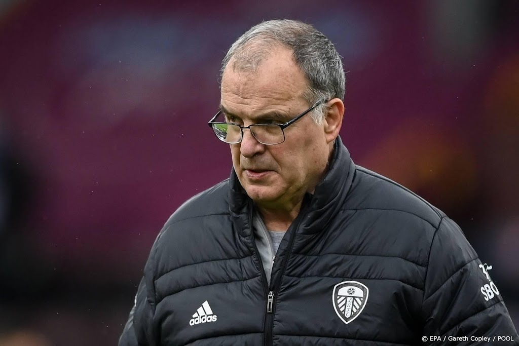 Trainer Bielsa van Leeds wil uitleg over straf voetballer Struijk