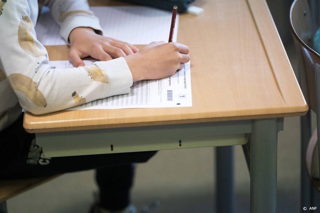 PO-Raad bezorgd over verdwijnen onderwerpen uit eindtoets 