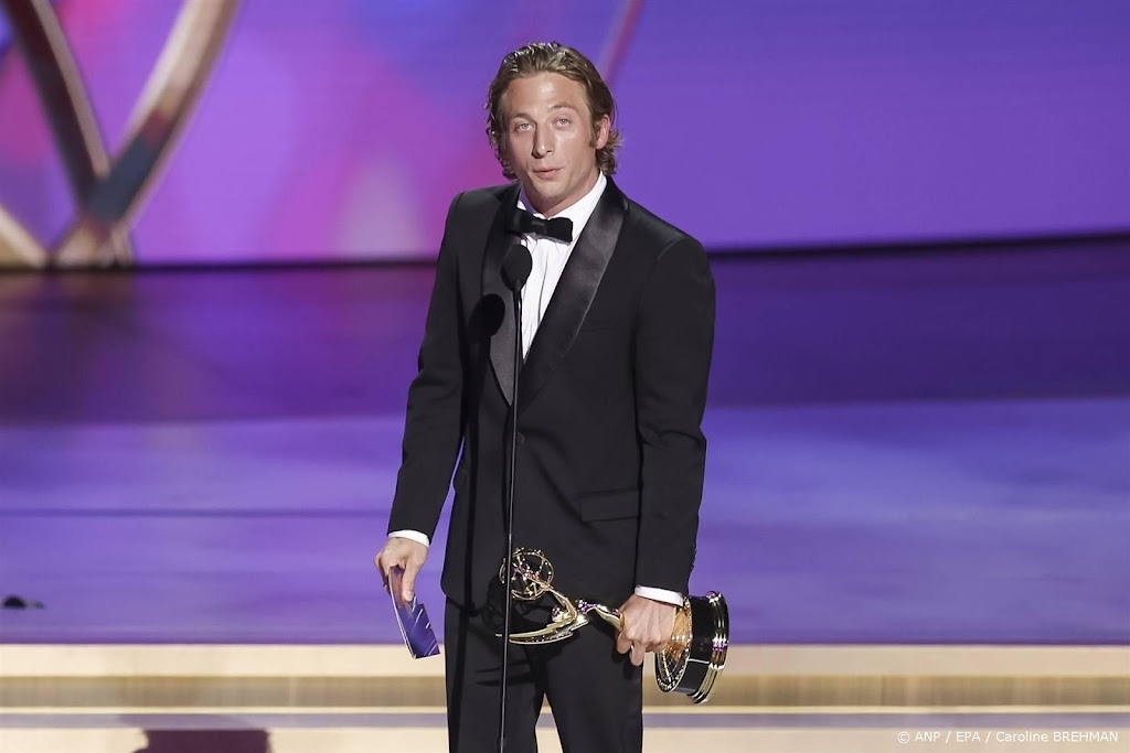Acteurs van tv-serie The Bear winnen Emmy Awards