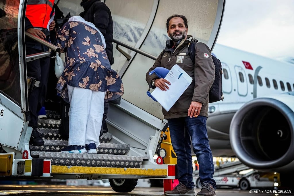 Vlucht met 84 Syrische terugkeerders vertrokken naar Damascus