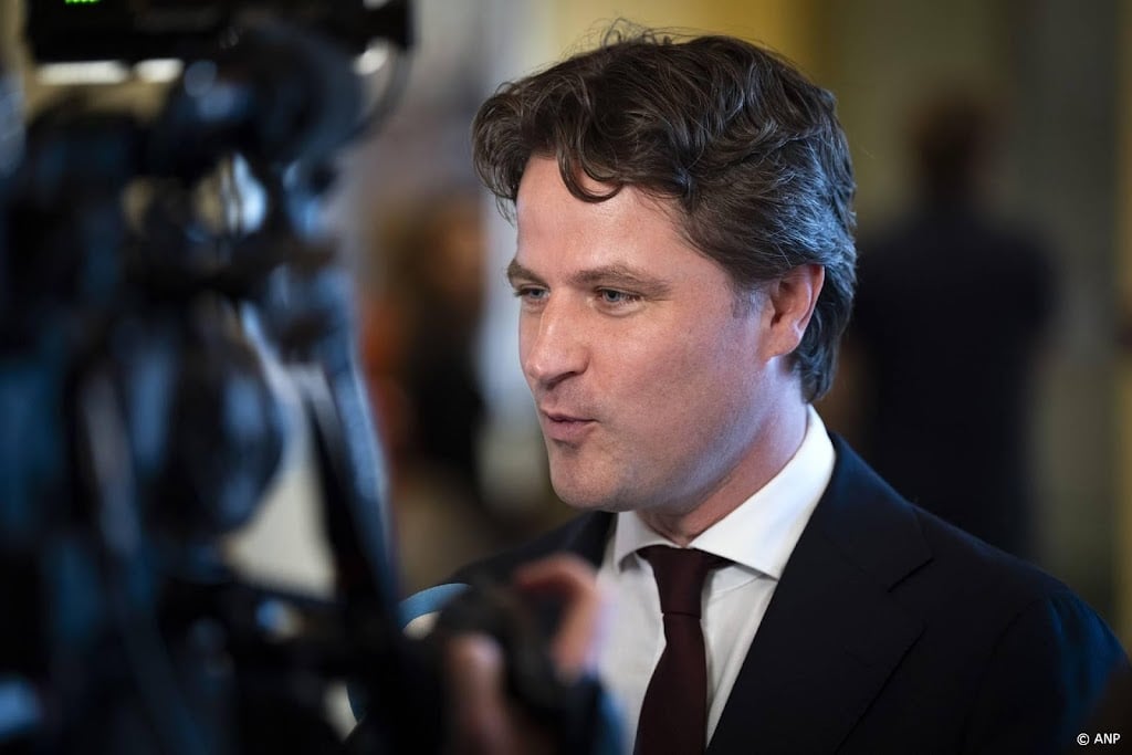 Bontenbal: Kamer moet niet te veel fratsen uithalen