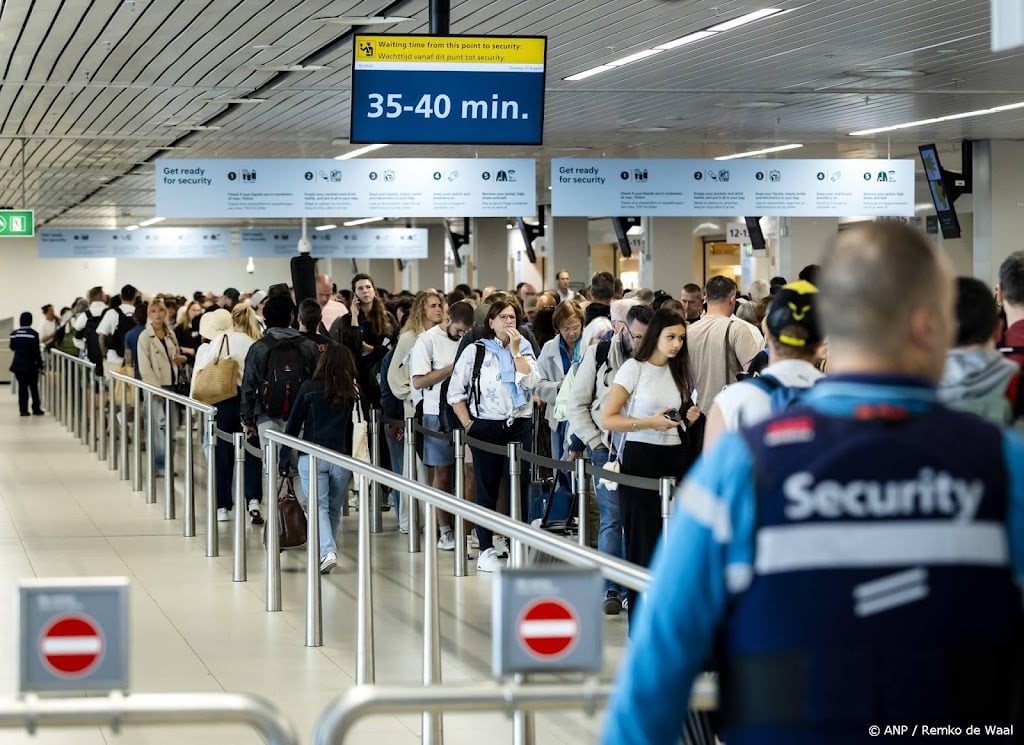 Akkoord voorkomt nieuwe acties beveiligers op Schiphol, zegt FNV