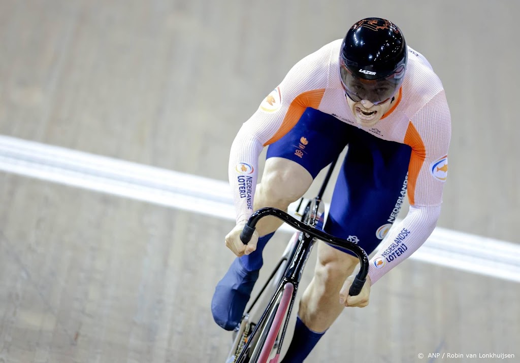 Baanrenner Lavreysen nadert vierde wereldtitel sprint op rij