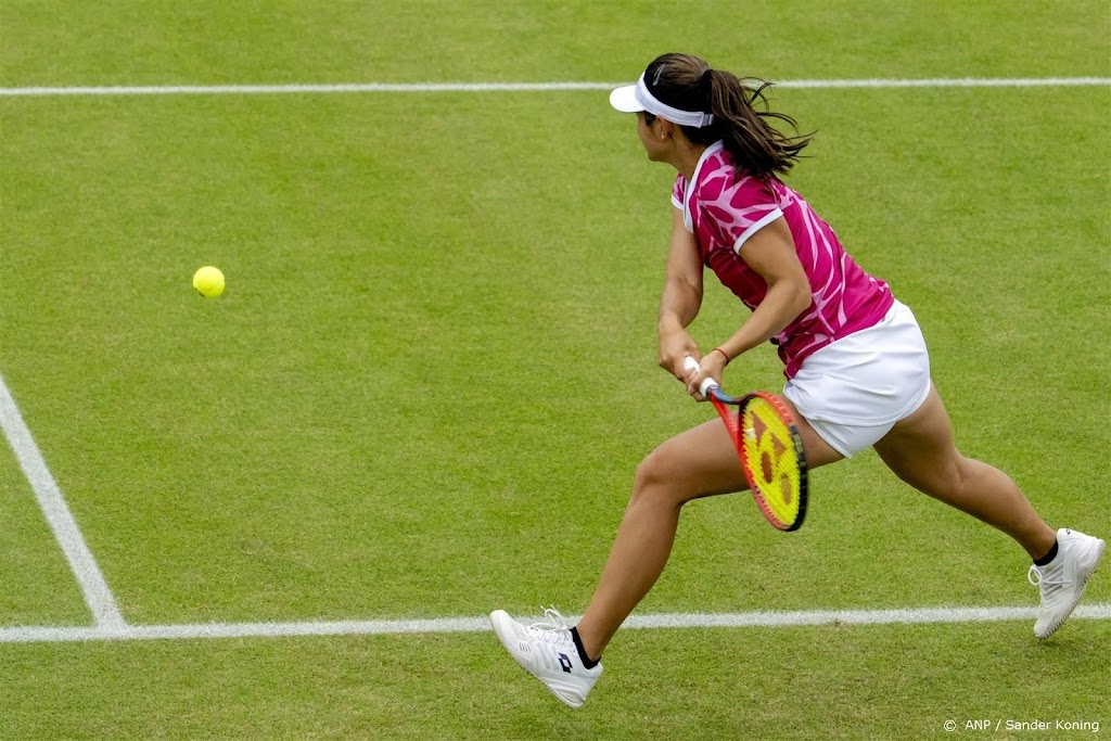Zvonareva gunt tennisster Hartono slechts drie games