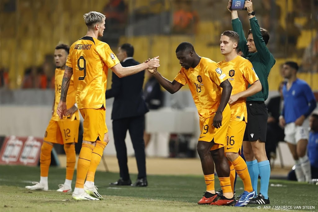 Spits Brobbey debuteert voor Oranje in Griekenland
