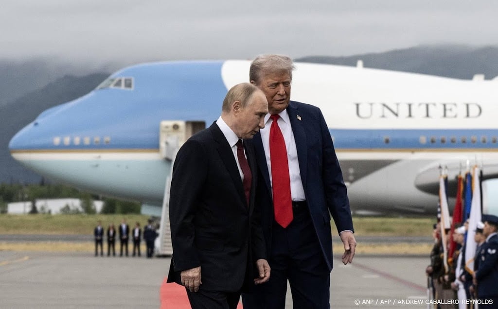 Trump meldt nieuwe ontmoeting met Poetin in Boedapest
