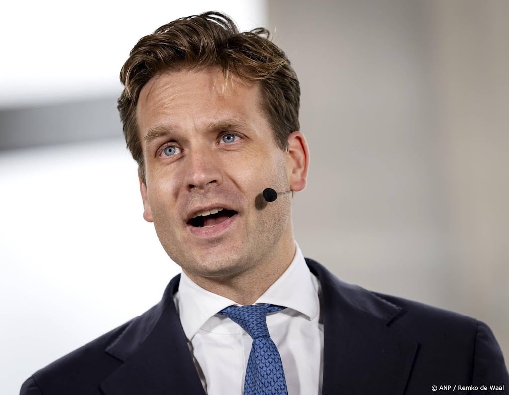 Karremans bezweert gepauzeerde projecten later weer te hervatten