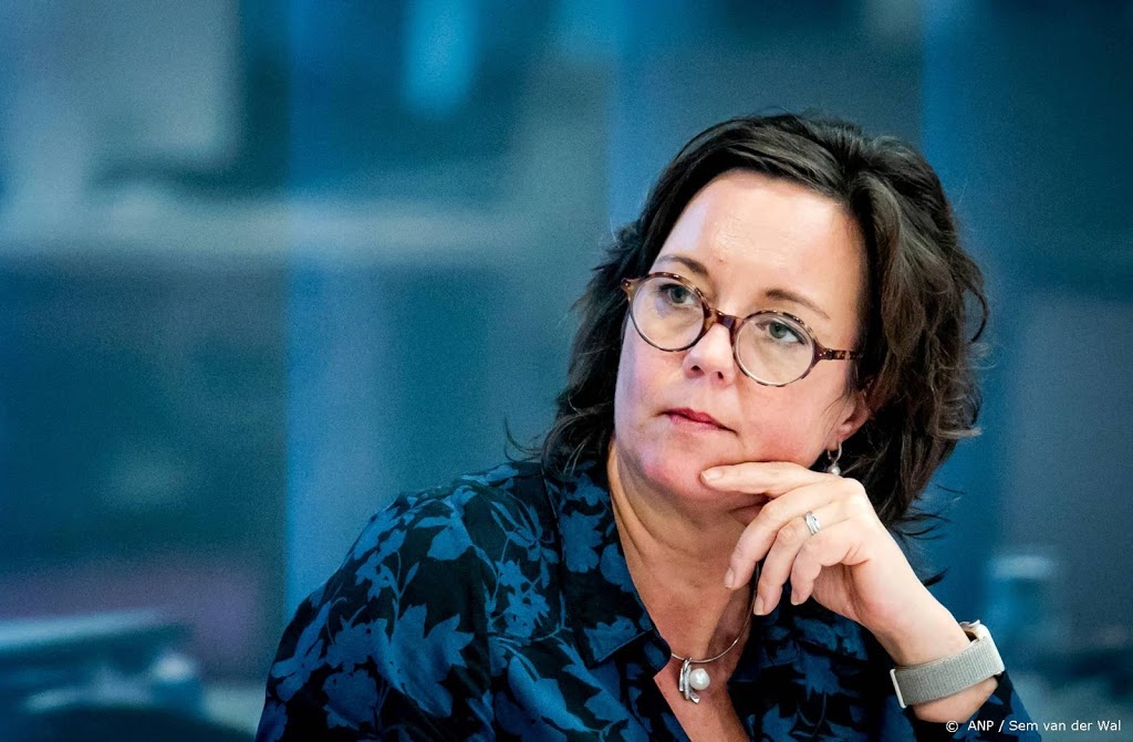 Minister Van Ark: nog geen termijn voor hervatting sport