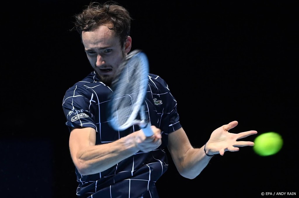 Medvedev boekt ten koste van Zverev eerste zege op ATP Finals