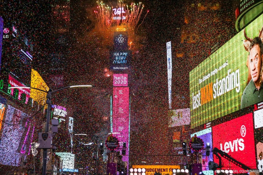 Massa mag Nieuwjaar inluiden op Times Square New York