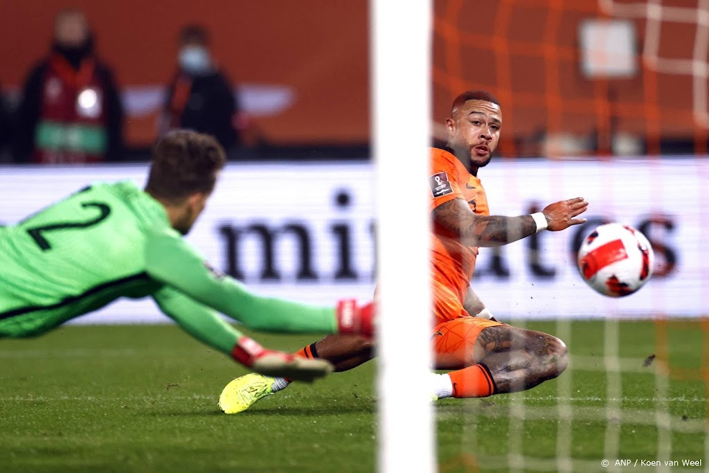 Depay hoofdrolspeler van Oranje in WK-kwalificatie